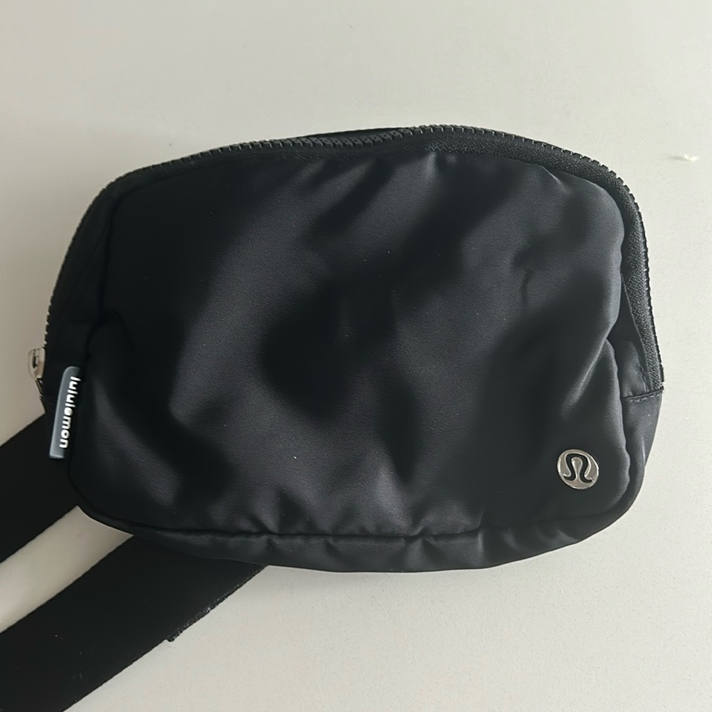 Black Lululemon belt bag!